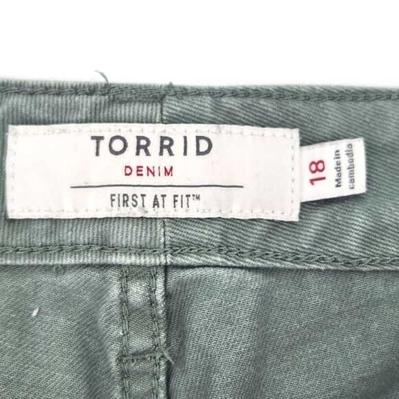 Torrid Jean Shorts Women Plus Size 18 Olive Green Travel Vacation Goblincore - Picture 3 of 10